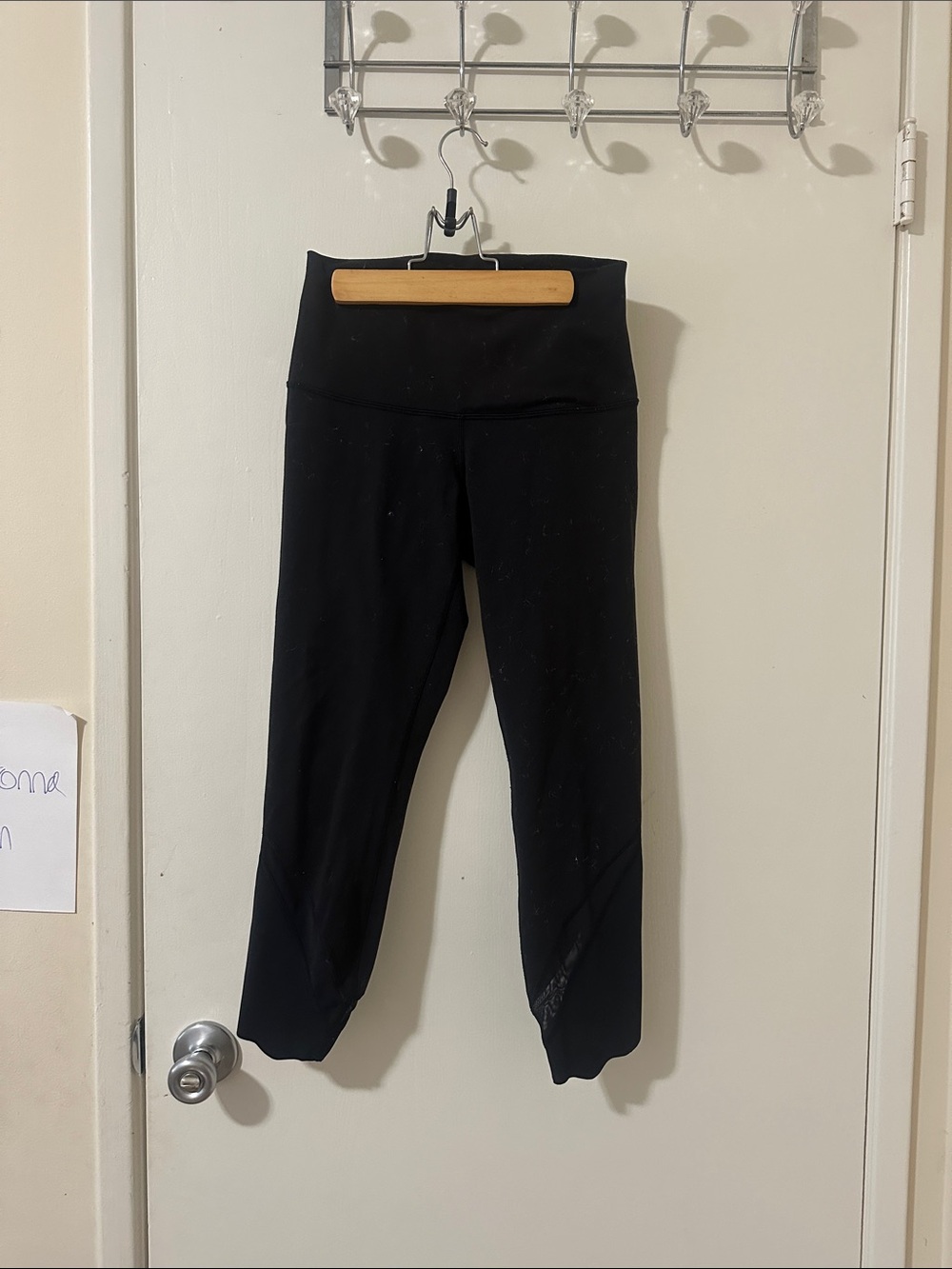 lululemon Black High-Waist capri leggings with scalloped bottom